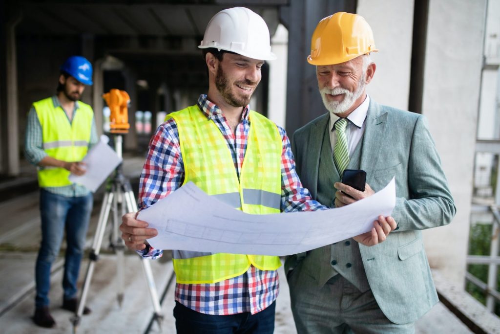 engineer-foreman-and-worker-discussing